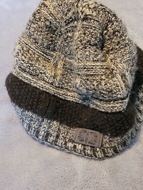 Brown Mixed Knit Fleece Lined Beanie Hat Union Jack Patch British Winter Cap EUC
